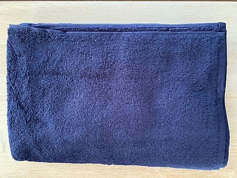 BB Aqua håndkle i myk bomull 70x140 - Marineblå